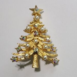 Vintage MYLU Christmas Tree Brooch AB Rhinestones Faux Pearls Gold Tone Pin